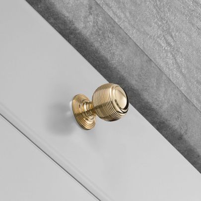The image shown below is Unlacquered Polished Brass finish